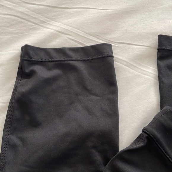 Nike DriFit Cropped Leggings - Picture 4 of 8